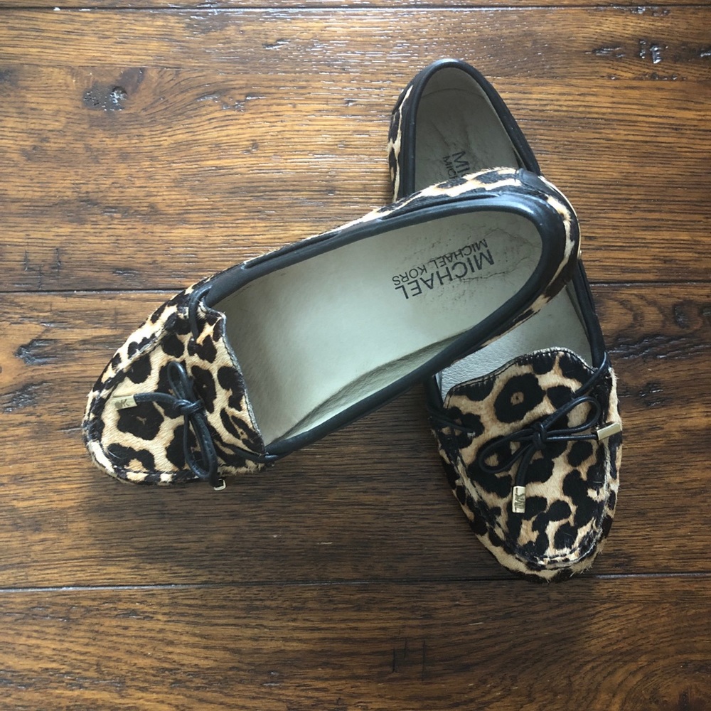 MICHAEL KORS Leopard Print Loafers size 6.5